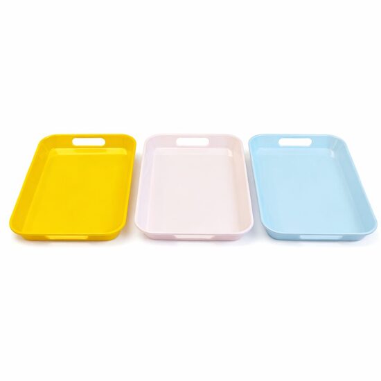 Plastikāta paplātes