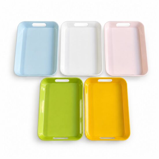 Plastikāta paplātes
